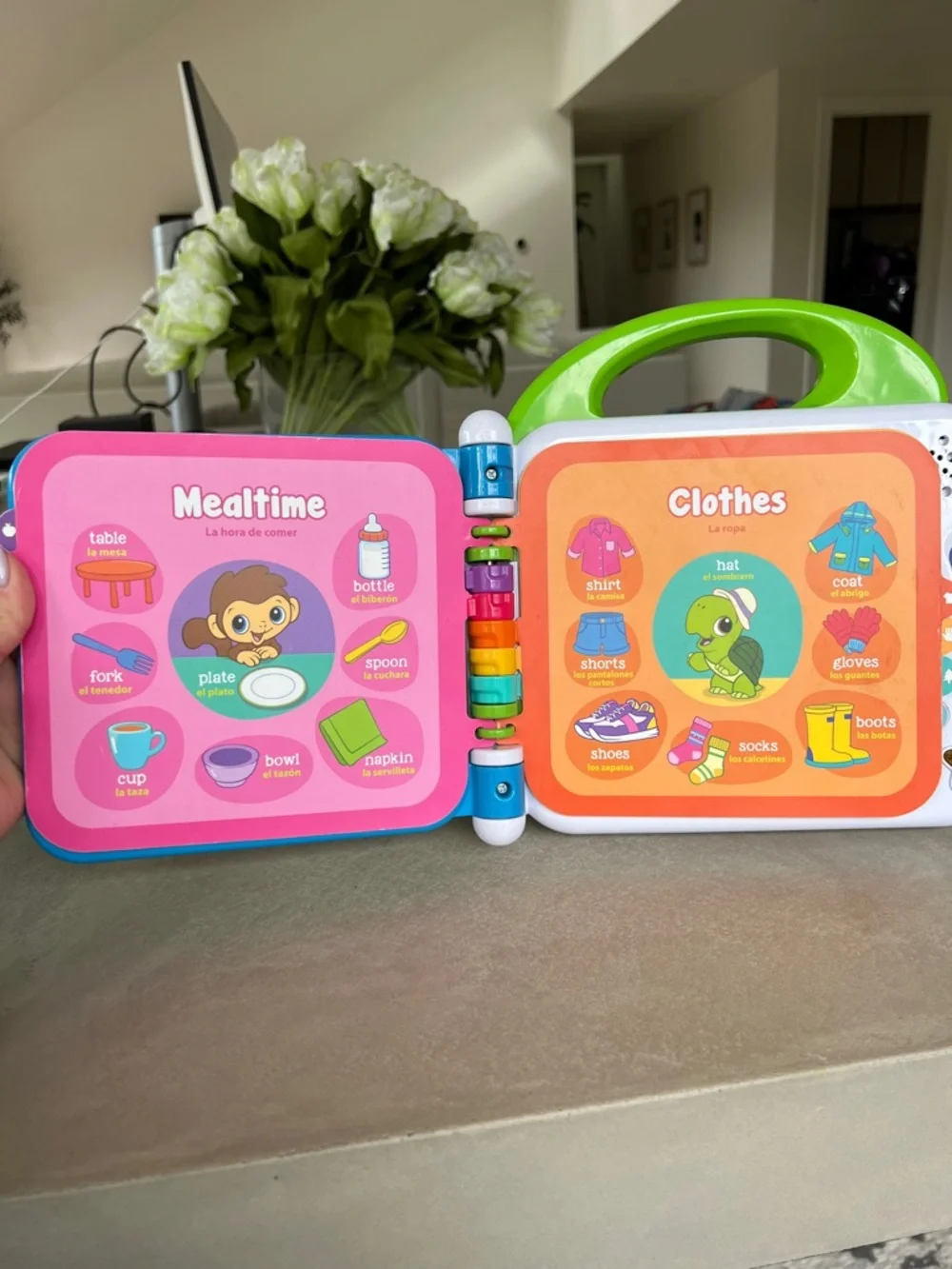 Leapfrog‎ Learning Friends 100 Words Book - English/Spanish